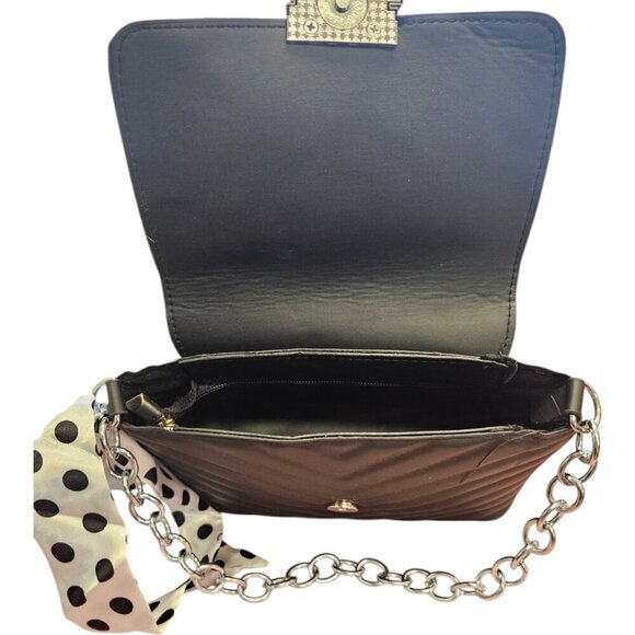 Black Sophisticated Versatile Quilted Style Shoulder Bag with detachable… - Picture 7 of 9